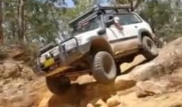 越野车最新爆料视频下载,极限挑战下的性能解析与亮点抢先看