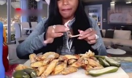 娱乐吃瓜酱抓鸡,揭秘娱乐圈背后的趣味故事