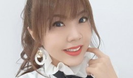 娱乐吃瓜壁纸图片可爱女,可爱女生娱乐吃瓜壁纸，带你领略青春活力