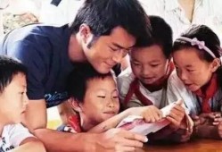 娱乐圈扒爷爆料小说,揭秘明星背后的秘密与真相