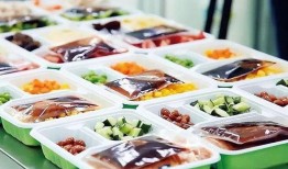 外卖员爆料预制菜视频,预制菜背后的真相，食品安全引关注